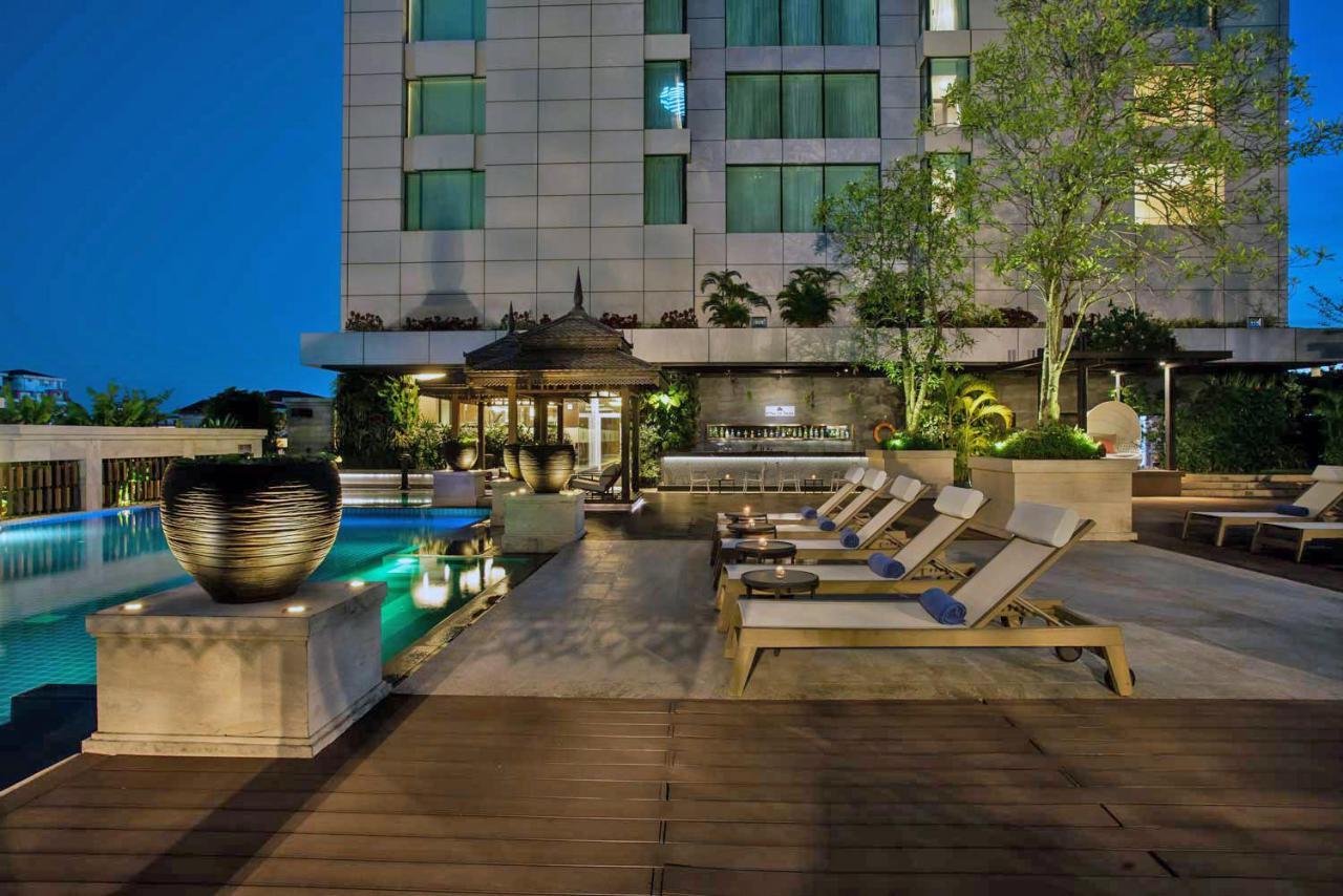 Hotel Pullman Yangon Centrepoint Esterno foto