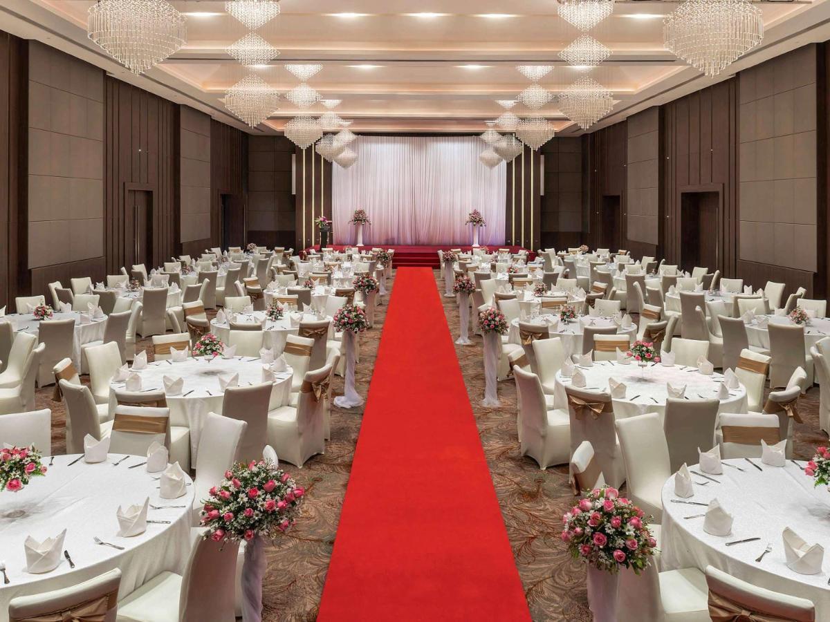 Hotel Pullman Yangon Centrepoint Esterno foto