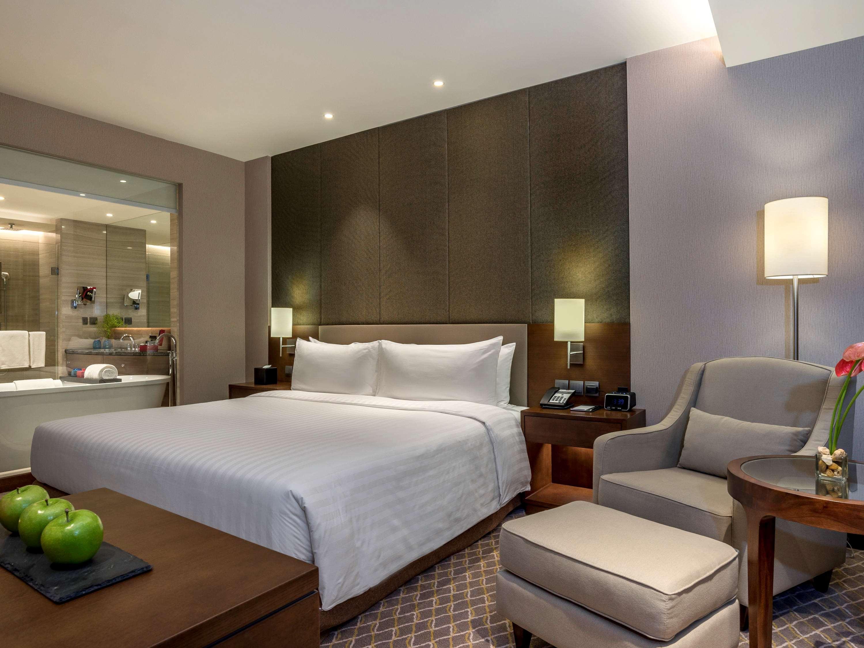Hotel Pullman Yangon Centrepoint Esterno foto
