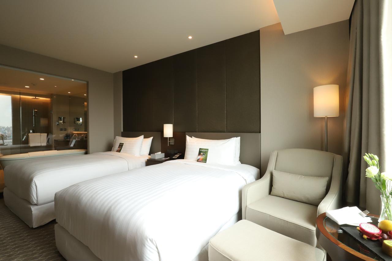 Hotel Pullman Yangon Centrepoint Esterno foto
