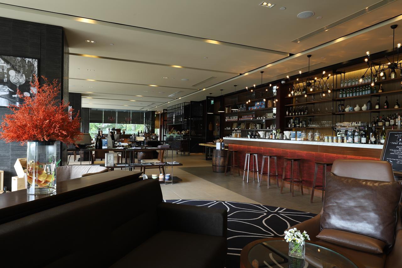 Hotel Pullman Yangon Centrepoint Esterno foto